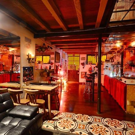 Bed&Breakfast Chorro De Quevedo Богота Экстерьер фото
